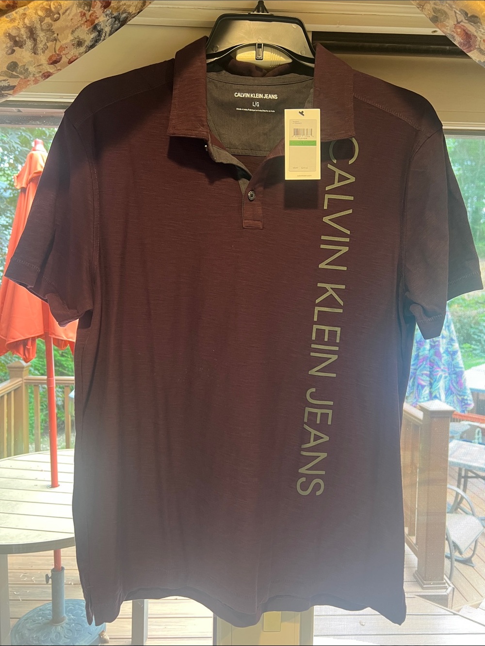NWT Calvin Klein Jeans Men's Wine Polo with Vertical Logo. Size L